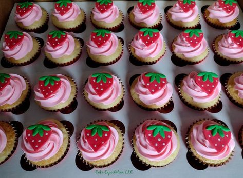 Strawberry Cucpakes Strawberry Cupcakes Birthday, Cupcake Strawberry Decoration, Strawberry Cupcake Decorations, Berry 1st Birthday Cupcakes, Strawberry Theme Cupcakes 1st Birthdays, Strawberry Decorated Cupcakes, Strawberry Themed Cupcakes, Strawberry Theme Cupcakes, Strawberry Cupcakes Decoration