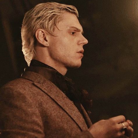 Ahs Mr Gallant, Malcom Gallant, Evan Peters Mr Gallant, Evan Peters Hot Wallpaper, Mr Gallant Ahs, Evan Peters Movies, Evan Peters Gif, Mr Gallant, Header Wallpaper