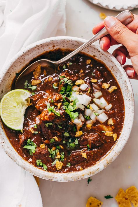 Chuck Roast Chili, Texas Chili Recipe, Texas Style Chili, Chili Con Carne Recipe, Carne Recipe, Super Bowl Menu, Homemade Chili Recipe, Con Carne Recipe, Chili Chili