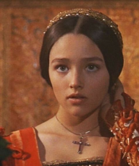 Zeffirelli Romeo And Juliet, Leonard Whiting, Juliet Capulet, Apocalypse Landscape, Olivia Hussey, Daemon Targaryen, Romantic Dream, Period Movies, Frozen Peas