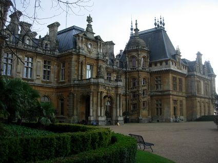 Waddesdon Manor was built in the nineteenth century for Baron Ferdinand de Rothschild. 1600s Mansion, Rothschild House, 19th Century Mansion, French Manor House, 19th Century House, French Manor, Real Fairy, Waddesdon Manor, Wammy's House