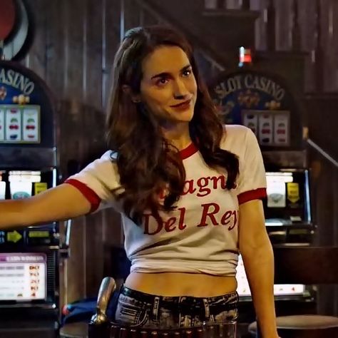 wynonna earp tv series (season 3 episode 8) Wynona Earp, Melanie Scrofano, Dominique Provost Chalkley, Dominique Provost, Wynonna Earp, Sam Winchester, Character Outfits, Pose Reference, Movies And Tv Shows