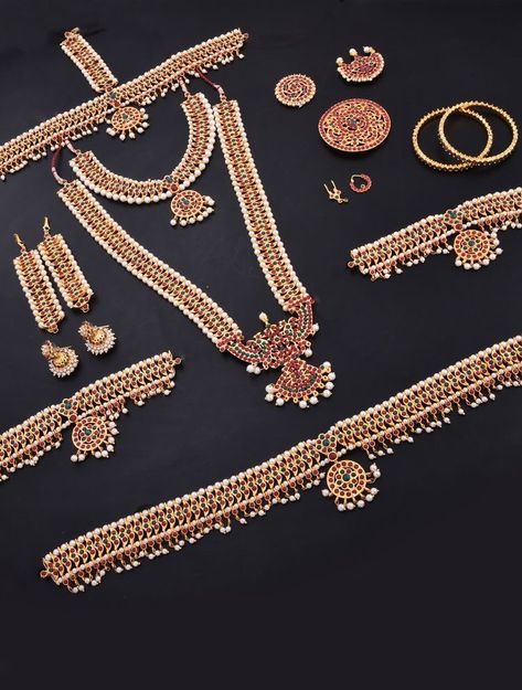 Antique Bharatanatyam Dance jewellery set To order Whatsapp +919849713635 Kerala Bride Jewellery, Bride Jewellery Set, Indian Brides Jewelry, Dance Ornaments, Flower Jewelry Designs, Veils Bridal, Wedding Jewelry Sets Bridal Jewellery, Kundan Jewellery Bridal, Kerala Bride