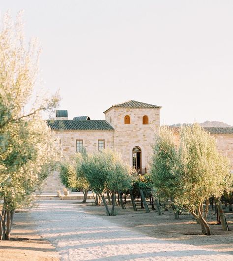 Sunstone Villa Wedding - italian style villa wedding venue PHOTO by Kelsea Holder Saint Jean Cap Ferrat, Romantic Wedding Venue, Driveway Landscaping, Toscana Italia, Italian Landscape, Rustic Italian, Villa Wedding, California Wedding Venues, Italian Garden