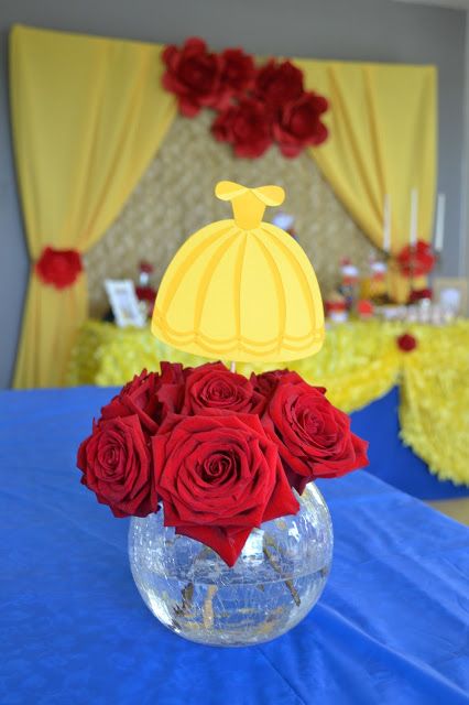 Bella y la bestia Centro de mesa Beauty And The Beast Birthday, Belle Birthday Party, Beauty And Beast Birthday, Beauty And The Beast Theme, Belle Birthday, Snow White Birthday, Beauty And The Beast Party, Girl Bday Party, Disney Princess Birthday