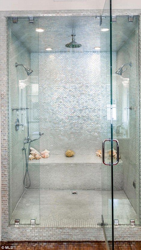 Best Showers For Two, Showers For Two, Walk In Steam Shower Ideas, Double Shower With Bench, Big Shower Ideas, Tiled Ceiling, Shower For Two, Bathroom Shower Remodel, Steam Room Shower