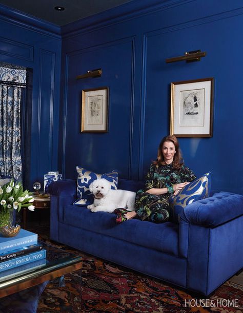 Everything from the custom lacquered walls and tufted couch are dripping in cobalt blue in this tonal den. | Photographer: Virginia Macdonald | Designer: J Gibson Schumacher Bedroom, Classic Blue Pantone, Tufted Couch, Lacquered Walls, Pantone 2020, Paint Trends, Blue Photography, Blue Couches, Dining Room Colors