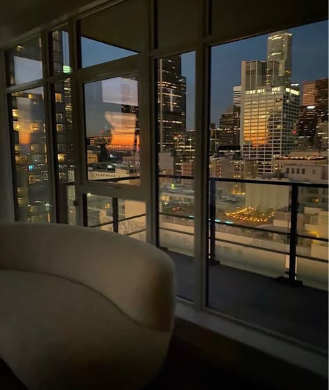 The City At Night, City View Apartment, Apartment View, Buku Harry Potter, City At Night, Nyc Life, Apartment Aesthetic, Future Apartment, New York Apartment