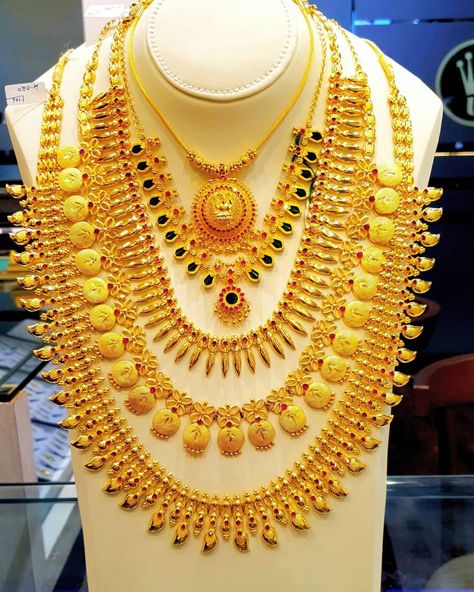 Wedding Gold Set Kerala, Kerala Wedding Jewellery Set, Kerala Jewellery Set, Kerala Bridal Jewellery Set, Kerala Gold Necklace Designs, Kerala Gold Jewellery, Gold Necklace Set 20 Grams, Simple Wedding Jewelry Sets, Gold Pictures