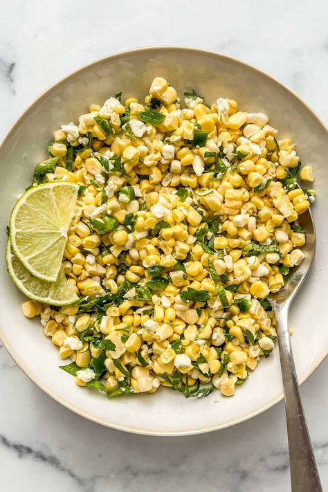 This fresh and tasty corn feta salad with jalapeno is a delicious side salad. Mediterranean Corn Salad, Corn Feta Salad, Salad With Jalapeno, Best Vegetable Side Dishes, Salad With Mint, Lettuce Salad Recipes, Blue Recipes, Feta Salad Recipe, Fourth Of July Recipes