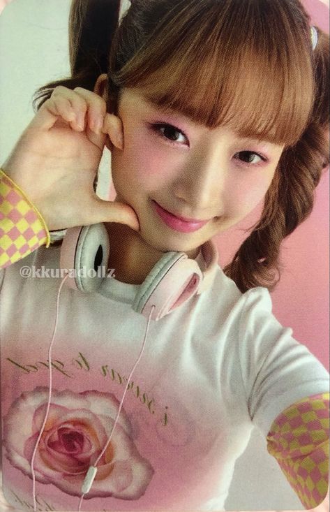 Rei Photocard Scan, Rei Photocard, Ive Photocard, Pc Scan, Photocard Scan, Cute Doodles, Lei, Photo Cards, Headphones