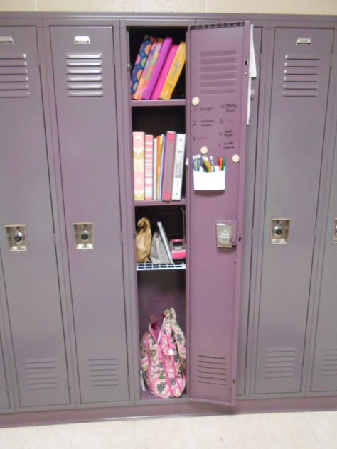 For big lockers Aesthetic Locker Decor, Locker Organization Diy, Locker Decorations Diy, School Locker Organization, Locker Shelf, Middle School Lockers, School Locker Decorations, Diy Lock, Locker Shelves