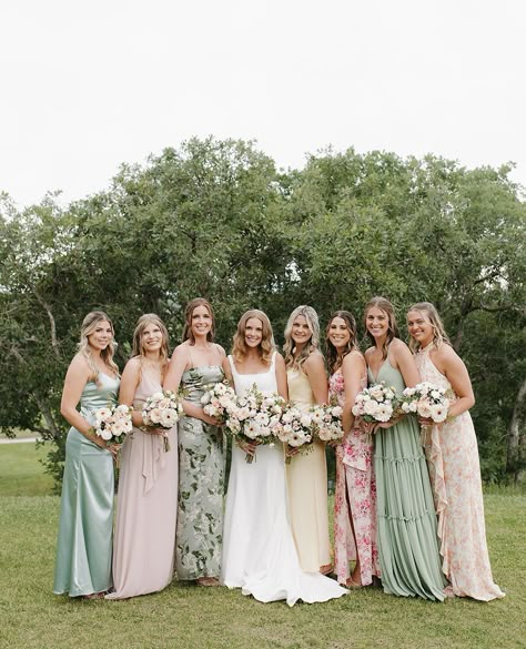 T R E N D I N G // mix + match bridal party dresses // a beautiful combination of fun + different dresses to make up a beautiful surrounding bridal party! 🫶🏼⁠
⁠
photo // @kaili_photography⁠
floral // @sbblooms Pink And Green Mismatched Bridesmaids, Mix And Match Bridesmaid Dresses, Garden Wedding Bridesmaids, Dresses To Make, Mismatched Bridesmaids, Floral Bridesmaid, Bridesmaid Party, Bridal Party Dresses, Easter Colors