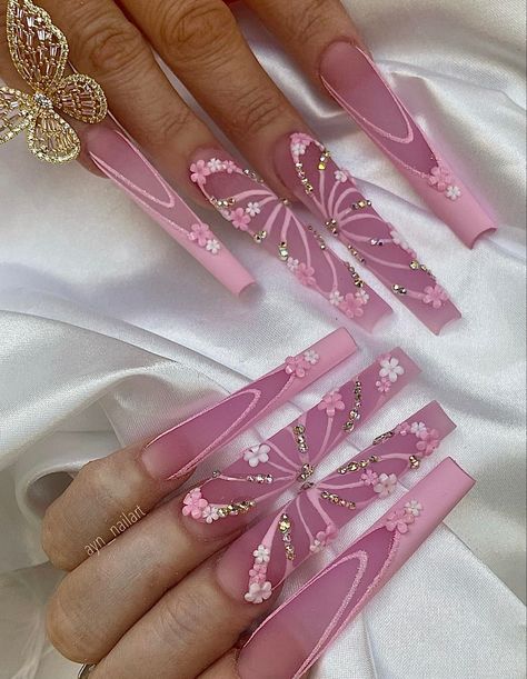 Nail Inspo Floral, Spring Floral Nails, Nail Design Acrylic, Floral Nail Design, Gem Nail Designs, Classy Baddie Nails, Nails Beach, Butterfly Nail Designs, Nails Trending