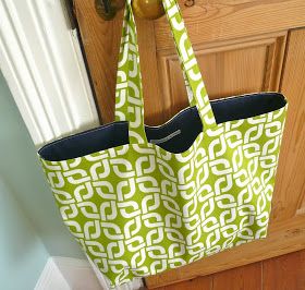 Handmade Jane: Reversible Bag tutorial Market Tote Bag Pattern, Grocery Bag Pattern, Shopping Bag Pattern, Tote Bag Pattern Free, Bag Tutorials, Diy Sewing Tutorials, Reversible Bag, Tote Bag Tutorial, Reversible Tote Bag