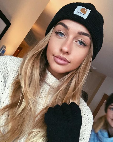 Sammy Rae Hair, Sammy Robinson Style, Sammy Robinson Hair Brown, Madison Sarah Instagram, Sammy Robinson, Carhartt Hat, Y2k Boho, Carhartt Womens, Carhartt Women