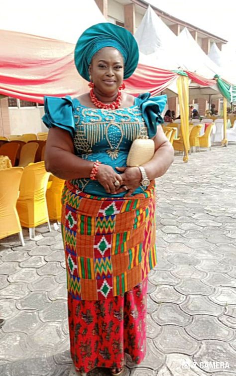 Kalabari Traditional Attire, Blouse Styles For Wrapper, Madam Blouse, Igbo Blouse, Lace Blouse Styles, Wedding Vows To Husband, Ladies Blouses, Lace Blouses, Native Wears