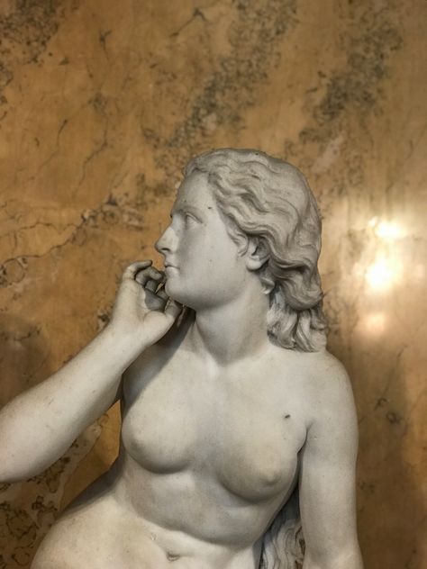 Greek Statue Side Profile, Statue Side Profile, Greek Side Profile, Body Side Profile, Female Side Profile, Greek Nose, Posing Reference, Sculpture Reference, Spiderman Poses