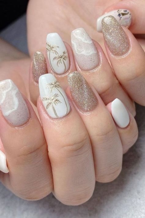 Beach Aesthetic Nails Simple, Nail Beach Ideas, Beach Wave Nails Designs, White Beach Nails Vacation, Ocean French Tip Nails, Beach French Nails, White Summer Nails Beach, Elegant Beach Nails, Beach Nails White