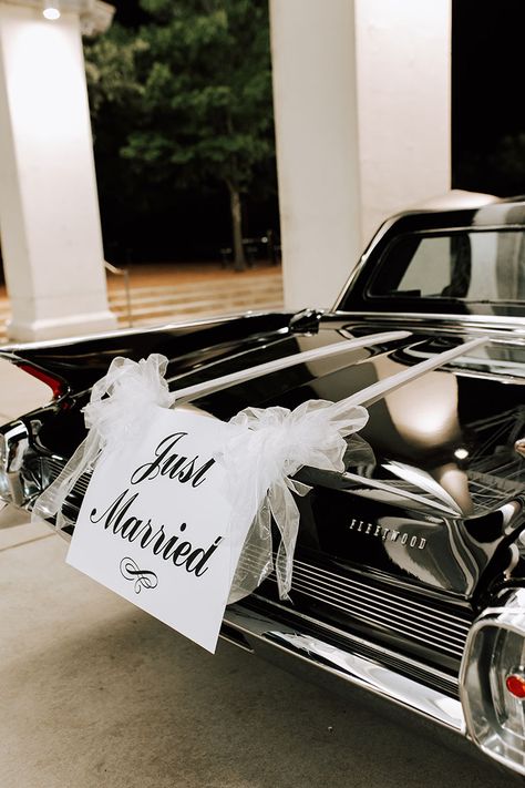 Car For Wedding, Classic Car Wedding, Wedding Getaway Car, Wedding Getaway, Black Cadillac, Just Married Sign, Just Married Car, Wedding Car Decorations, Wedding Exits