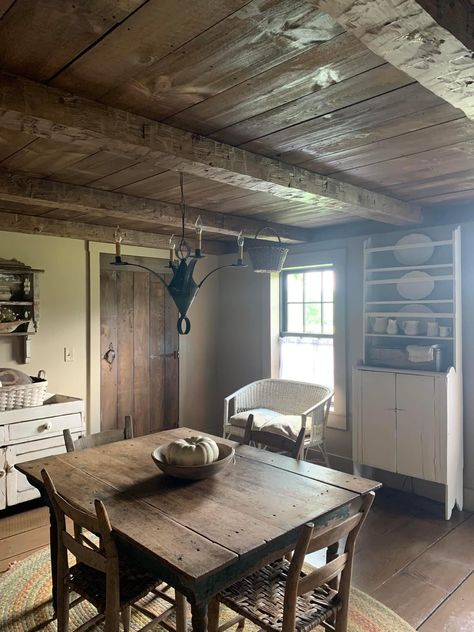 Old 1800 Homes, 1700s Colonial House Interior, 1890s Farmhouse Interior, 1800 Homes Interior, Old Country Houses Farmhouse, 1890 Farmhouse Interior, 1900s Farmhouse Interior, 1800s Farmhouse Living Room, 1700s House Interior