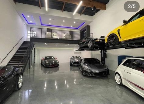 Garage Inside House, Huge Garage Ideas, Big Car Garage Ideas, Huge Car Garage, Car Garage In House, Houses With Big Garages, 7 Car Garage, Fancy Garage Interior, Aesthetic Car Garage