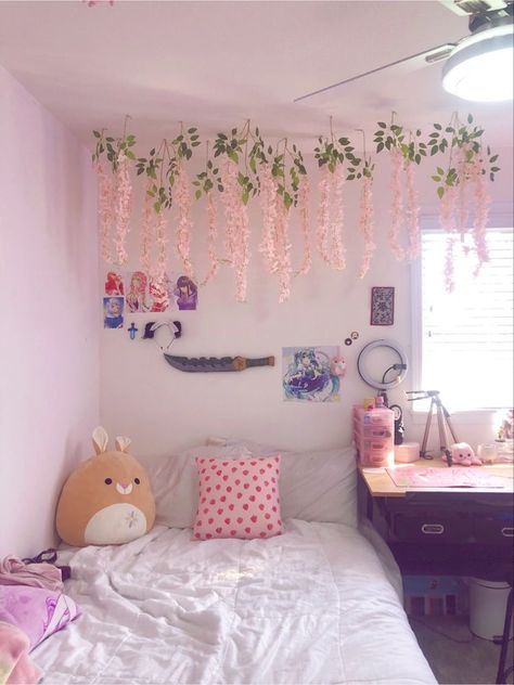 Cherry Blossom Room Decor Aesthetic, Japanese Cherry Blossom Room Decor, Cherry Blossom Room Ideas, Cherry Blossom Decor Bedroom, Cherry Blossom Room Aesthetic, Sakura Room Decor, Cherry Blossom Bedroom Ideas, Cherry Blossom Room Decor, Sakura Bedroom