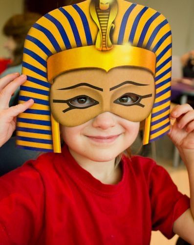 Indianapolis Childrens Museum, King Tut Mask, Ancient Egypt Activities, Egyptian Mask, Egyptian Crafts, Ancient Egypt Projects, Egypt Crafts, Egyptian Party, Egyptian Theme