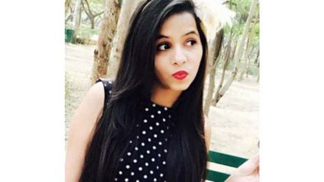 Every time, Dhinchak Pooja releases a new song, it becomes the buzz of the town, and this time too the cringe pop star has shaken the internet by storm with her new song Ek or Selfie Lene Do. The post WATCH: Dhinchak Pooja’s new song Ek or Selfie Lene Do will make you feel broke, tweeple ask Elon Musk to charge her account appeared first on APN News. Dhinchak Pooja, Youtube Sensation, Indian Star, Chennai Super Kings, Ranveer Singh, Bigg Boss, Tv Actors, New York Post, She Song