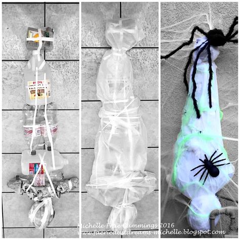 Mummy Decorations, Spider Decor, Mummified Body, Scary Halloween Decorations Diy, Halloween Outside, Easy Diy Halloween Decorations, Halloween Props Diy, Homemade Halloween Decorations, Creepy Halloween Decorations