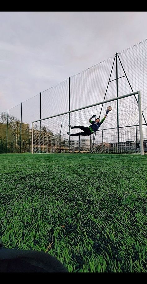 Goalkeeper Aesthetic, Goalkeeper Wallpaper, Goal Keeper, 2025 Vision, Soccer Pictures, Imagine Dragons, Instagram Ideas, Hobbies, Graffiti