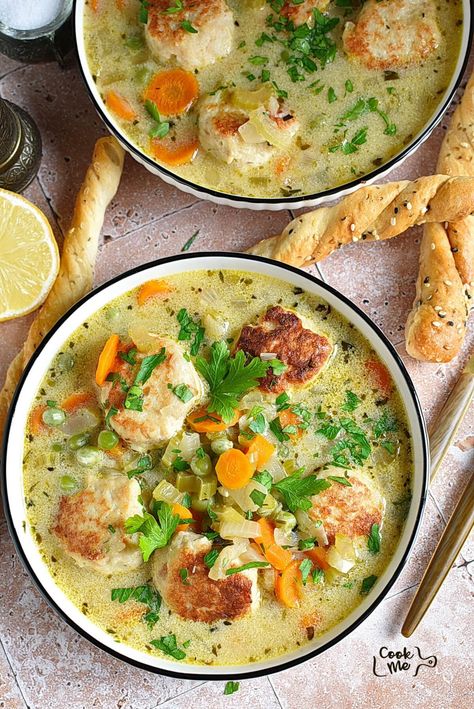 Delicious and Healthy Recipes that Easy to Cook Creamy Meatball Soup, Meatball Side Dishes, Nourishing Dinner, Chicken Fillet Recipes, Chicken Parm Meatballs, Chicken Meatball Soup, Ground Chicken Meatballs, Meatball Soup Recipes, Chicken Meatball