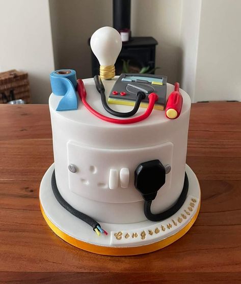 Electrician Party, Easter Desserts Cake, Vom Avea Un Copil, Fiesta Cake, 10 Birthday Cake, The Best Cakes, Kampala Uganda, Tool Cake, Birthday Cakes For Men