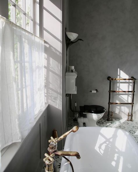 Tor Saer on Instagram: "A little Friday essay on the sheer privacy curtain which lets light in but spares our blushes. This sheer fabric by @roseuniacke has become a firm favourite of mine with its subtle stripe detail. We use it in bathrooms (as shown here, on cafe rods) and in bedrooms, cloakrooms and wherever you need a little something at the window.   We have often made it into sheer blinds and I love the pretty ‘flop over’ detail in the final two pictures of this bedroom scene. Using it half way up the window means you get the very best of both worlds.   This project was designed by @nicolahardingandco and photographed by @katkaholliday and poles are by @jagodesignscurtainpoles   #sheercurtains #cafecurtains #bathroomdesignideas" Cafe Rod, Sheer Blinds, Bedroom Scene, Mews House, Privacy Curtains, London Apartment, Cafe Curtains, Bathroom Inspo, Sheer Fabric