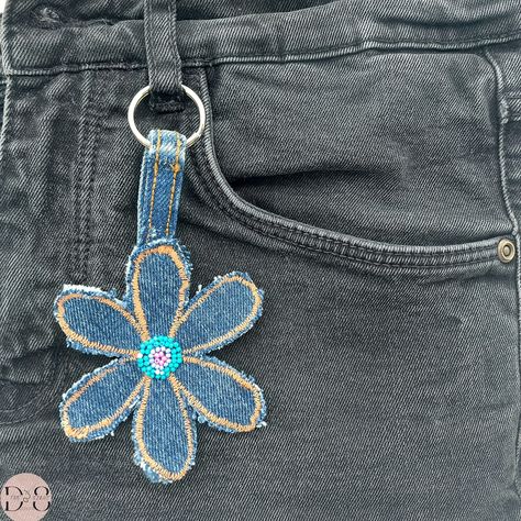 Repurposed Denim Daisy Key Chain, Recycled Hand Stitched Jeans Fabric Key Fob, Ring Double Sided Flower, Upcycled Unisex Accessory Keychain key fob ♥ F O L L O W ME ETSY- https://theeight8jewelry.etsy.com/listing/1725821807 Facebook- https://www.facebook.com/profile.php?id=100089358501550 Instagram - https://www.instagram.com/theeight.theeight8 Pinterest - https://www.pinterest.com/theeith/ TikTok - https://www.tiktok.com/@the.eight.8?_t=8l1rTxxTRIn&_r=1 #keyrings #keychain #keychainupc... Denim Sewing Projects Upcycling, Sew Keyring, Cool Keychain Ideas, Things To Make Out Of Jeans, Diy Fabric Keychain, Fabric Keychain Diy, Denim Keyring, Key Ring Aesthetic, Cute Diy Keychains