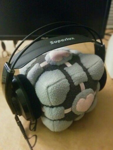 Portal Companion Cube Plushie Portal Companion Cube, Portal Memes, Draingang Aesthetic, Companion Cube, Valve Games, Aperture Science, Portal Game, Portal 2, Half Life