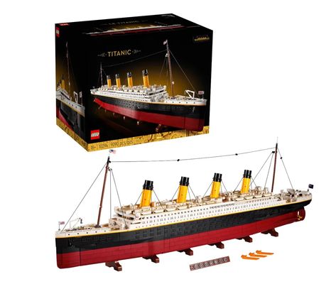 Titanic Lego Set, Lego Sets For Adults, Lego Titanic, Best Lego Sets, Lego Decorations, Transportation For Kids, Custom Minifigures, The Titanic, Buy Lego