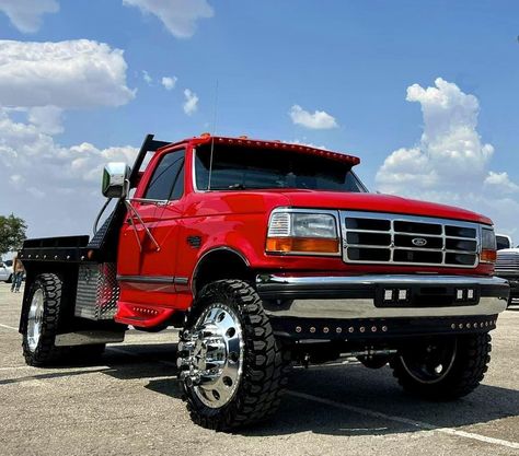 Tow Rigs - Flatbed Ford 😍 Drive Tattoo, Interior Design Car, Luxury Car Accessories, Car Organization Hacks, Ford Obs, Truck Accesories, Cars Pics, Welding Trucks, Car Upgrades