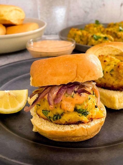 Tandoori Crab Cake Sliders - Sweet Simple Masala Shrimp Tikka Masala, Crab Spaghetti, Crab Cake Sliders, Spicy Seafood Recipes, Spicy Crab, Butter Crackers, Remoulade Sauce, Garlic Salmon, Seasoning And Spice