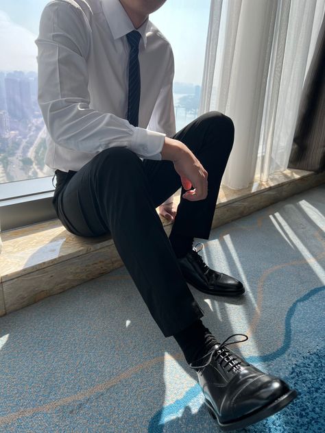 Black White Formal Outfit Men, Black Pants And White Shirt Outfit Men, Black Shoes Outfit Men Formal, Black And White Formal Outfit Men, White Shirt Black Pants Outfit Men, White Shirt Black Pants Outfit, Black And White Outfit For Men, Shatter Me Tahereh Mafi, Black Pants Outfit Men