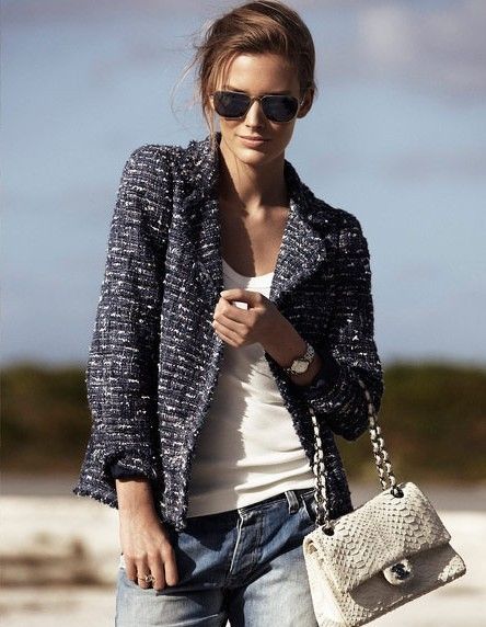 Pair a navy tweed jacket with blue boyfriend jeans to achieve a chic look.  Shop this look for $353:  http://lookastic.com/women/looks/navy-jacket-and-white-tank-and-white-satchel-bag-and-blue-boyfriend-jeans/3917  — Navy Tweed Jacket  — White Tank  — White Snake Leather Satchel Bag  — Blue Boyfriend Jeans Moda Over 40, Moda Chanel, Style Casual Chic, Mode Chanel, Chanel Jacket, Chanel Inspired, Boyfriend Jean, Mode Casual, Chanel Fashion