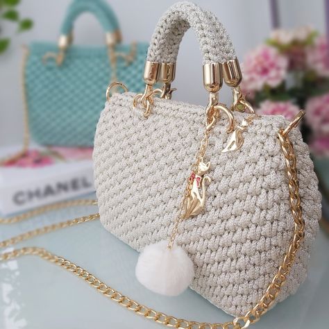 Women's Woven Tote Bag, Classy Bag for Events, Crochet Shoulder Purse With Handle, Hand-knitted Ladies Zipper Handbags, Medium Satchel Purse - Etsy Brasil Luxury Crochet Bag, Tote Crochet Bag, Crocheted Purses, Elegant Crochet, Crochet Business, Crochet Handbags Patterns, Crochet Purse Patterns, Woven Tote Bag, Luxury Purses