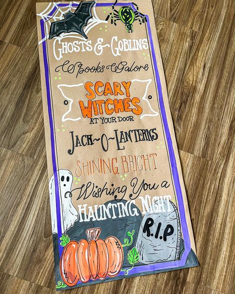 Cute vertical banner roll sign! Love the Halloween theme!👻🧡🎃🕸️ #halloween #october #banner #banners #bannerart #butcherpaperbanner Brown Paper Halloween Banner, Thanksgiving Painted Banner, Halloween Painted Banner, Painted Christmas Banner, Christmas Painted Banner, Hand Painted Banner, Halloween Banner Ideas, Kraft Paper Banner, Banner Painting