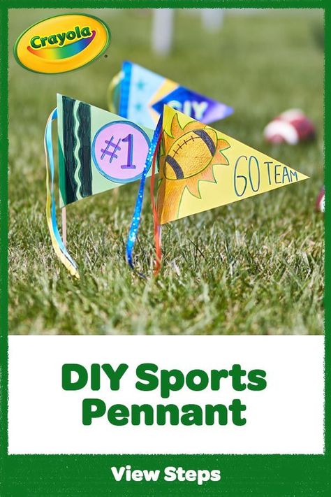 Go team! Show your school spirit & cheer on the home team with our DIY sports pennant flag craft. School Spirit Crafts, Team Spirit Crafts, Sports Pennants, Sport Themed Crafts, Spirit Day Ideas, Banner Craft, Paper Pennant, Sport Art Projects, School Spirit Week