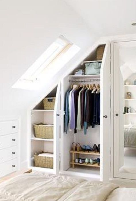 44 The Best Wardrobe Design Ideas that you Can Try Small Bedroom Wardrobe, Small Attic Room, تحت الدرج, Attic Bedroom Storage, Luxury Closets, Closets Design, Attic Bedroom Designs, Attic Closet, Aesthetic Bed