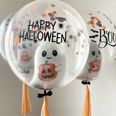 Trunk Or Treat Balloon Ideas, Halloween Balloon Gift Ideas, Halloween Balloon Bouquet Ideas, Halloween Balloons Bouquets, Halloween Balloon Arrangements, Halloween Balloon Bouquet, Globos Halloween, Halloween Candy Balloons, Balloon Diy Crafts