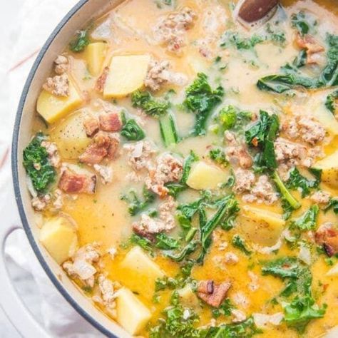 Whole30 Zuppa Toscana - 40 Aprons Healthy Zuppa Toscana, Whole30 Soup, Whole 30 Soup, Kale Sausage, Whole30 Soup Recipes, Soup Italian, Olive Garden Soups, Homemade Italian Sausage, Garden Soup