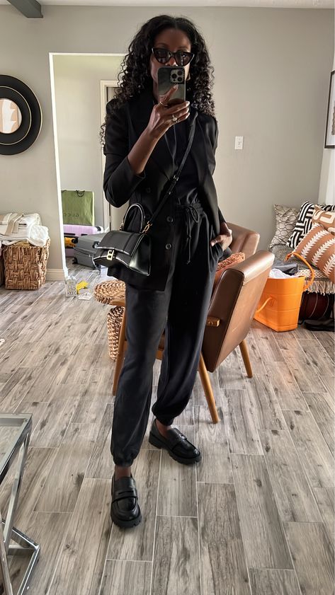 Sweat Pants And Blazer, Sweatpants And Loafers Outfit, Balenciaga Handbag, Black Bag Outfit, Loafers Outfit, Balenciaga Handbags, Black Sweats, Oxford Brogues, Black Sweatpants