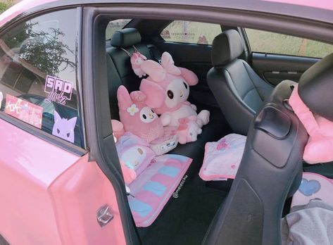 Sanrio Car Interior Ideas, My Melody Car Accessories, Sanrio Car Interior, Sanrio Car Accessories, Hello Kitty Car Interior, Pink Car Aesthetic, Kawaii Cars, Car Decor Pink, Pink Car Decor