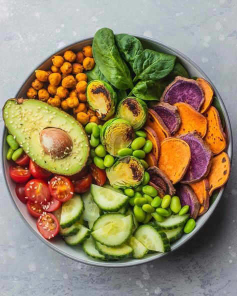 Plant Based Snacks, Simple Nutrition, Whole Food Diet, Vegan Meal Plans, Plant Based Nutrition, Plant Based Eating, Edamame, Whole Foods, Plant Food